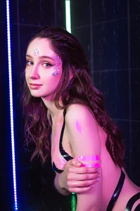 PeachKari_ Hot Shower Gambar 5