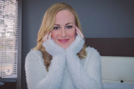 SammySandersのHELLOの枚の写真