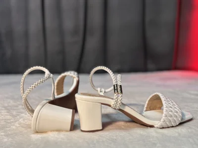 JulietaWinona Heels Pic