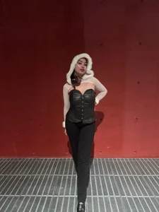 Viioleett_cum ICONIC OUTFITS صورة واحدة|Viioleett_cum ICONIC OUTFITS صورتان|Viioleett_cum ICONIC OUTFITS  صور|Viioleett_cum ICONIC OUTFITS  صورة