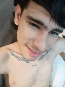 Kevin_Brooks1 ey Gambar 2