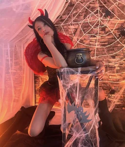 ALEJANDRACHERRY_ Happy halloween 2025 Pic 7