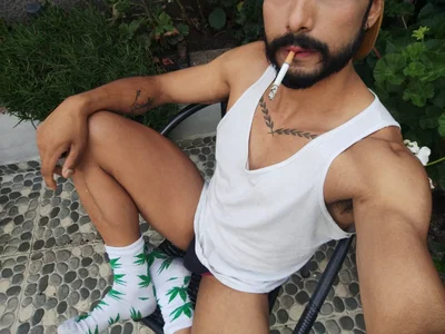 Tom_cooper_ Chill out and get hard! Pic 5