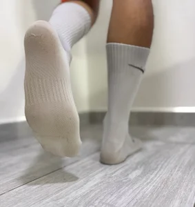 cash_master_daniel white Nike socks Pic 2