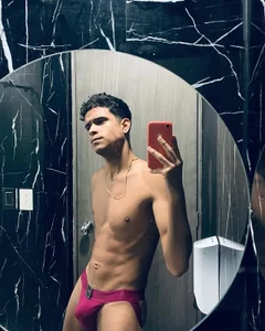 Zdjęcia exotic_boysxx E L I ª N ⚡️:  5