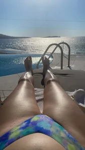 bigkiss4u_carla: Public ( 5 фото)