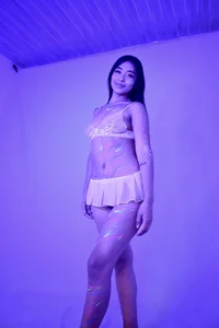 nicol_giraldoo neon party 😈 사진 2