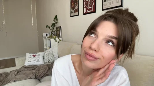 ArtieThoman my pretty face  2টি ছবি