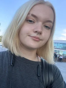 Carrie_Foster Public Pic 7