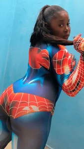 Chleo__ 🕸Spider Girl ready to climb on you🕸😈 Foto 5