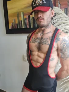 MARCELOANDLUCIAN HERE AQUILES Pic 5