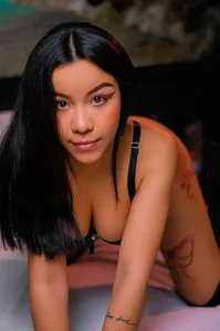 Allison_blair Sexy in bed Pic