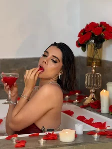 AmyWalker_ Valentine's Day Pic 3