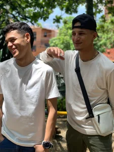 Friendsofeverything_ kullanıcısının Everything is special with the right person 🥰😍 albümü -  2 fotoğraf