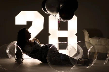 EmmyEvans1 Happy 28 Gambar 2