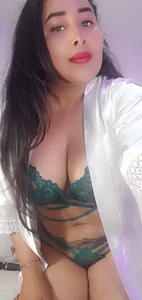 NadiaWhite A latin beauty Pic