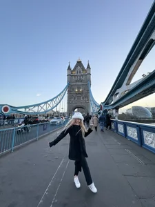 Alirawrz London Pic 7