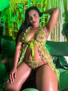 Meganlove__ Green Desire 💚 🍀 Foto 2