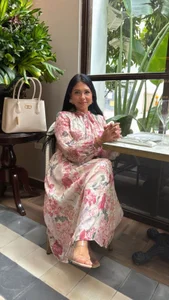 Elenaluxoficial Public Pic 2