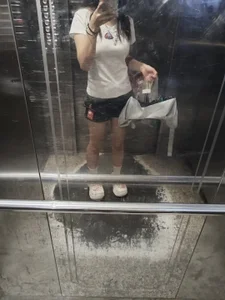 Public de StrayedForename  7 Imagens