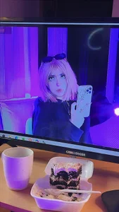 Melody-chers ✨ Between purple lights and lost thoughts, I look at myself and I find myself 💜📸 Pic 3