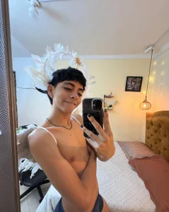 Matty_Sparkk Angel 😇  5টি ছবি