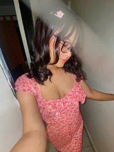 PetiteNai: Public ( 3 фото)