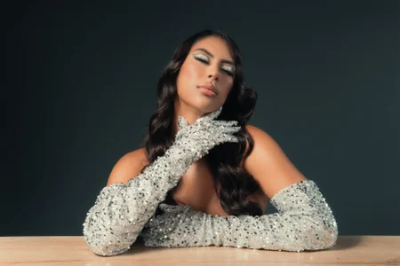 ArianaDumont S H I N E Hình 3