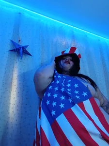 VeronikCuhubby make me explode like a fireworks happy 4th of July🎆🧨🗽  9টি ছবি