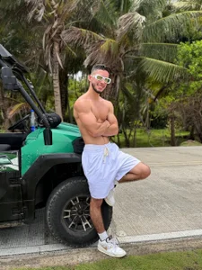 axel_tone in the streets of Sai🌴🏖️ 사진 5