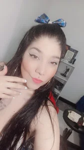 sharonnleon schoolgirl Pic 2