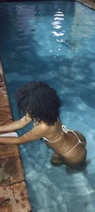 In the pool de Nini_Beyker Foto