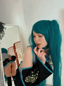 Kyomi_Sun Hatsune Miku  5টি ছবি