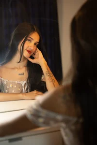 sara_stonems More in the mirror Pic 6