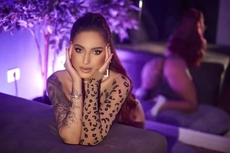 CrystalRedx follow me 💖💖 Foto 2