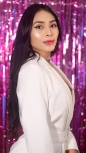 Charlot_Vega_ Love is in the air... and so am I! 💋❤️🔥 Let’s make this Valentine’s unforgettable! 😏💘" Pic