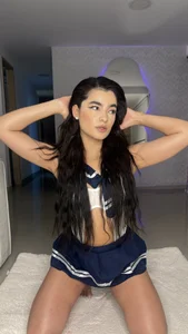 sara_evans02のDo you miss me?🫣の 4枚の写真