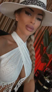 MissEmaDivine New Poză