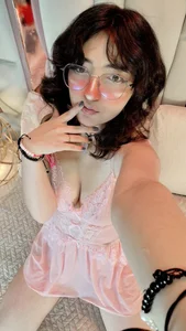 SaraMartini1 Take off your clothes daddy, I'm already naked 😈 Foto 3