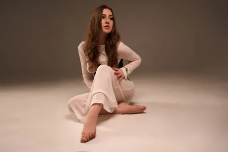 Sofia_beautifuul white dress 🤍 Pic