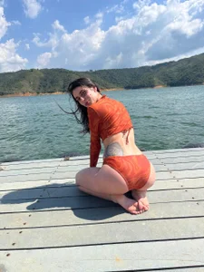 karlaa_james natural walk Foto 3