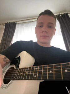 Karl_Night_🥵 Bild