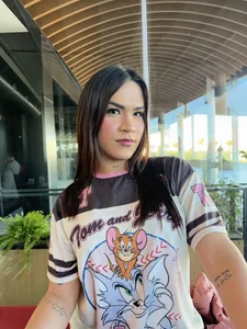 gianushi Gia en Europa Foto 4