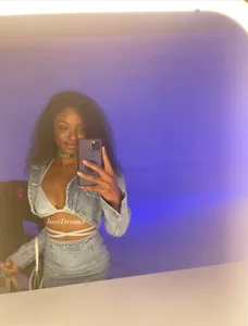 LoveDreaux: Public ( 8 фото)