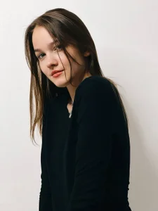 MichelleRoux In the thrall of charm🖤  4টি ছবি