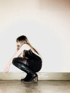 ElviaLopresti Public Pic 2