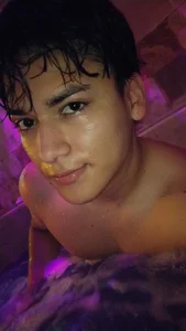 Liam_Chameliam Jacuzzi Hình 2