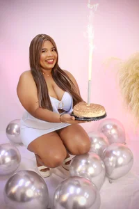 Happy birthday to me 🎈🎉 de Your_big_ebony_goddness  5 photos