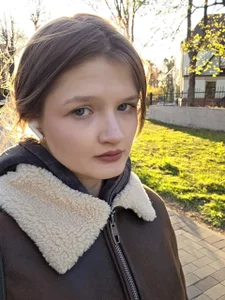 JaneRosen I'm walking and relaxing😇 slika 3