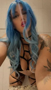 Hela_wet Blue me Immagine  5